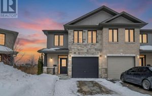 1423 MONARCH DRIVE W