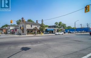 UNIT:VICTORIA ST ENTRANCE - 647 PRINCESS STREET