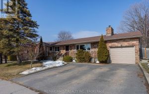 886 PEMBRIDGE CRESCENT