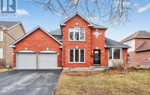 34 LORADEAN CRESCENT