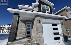 230 DR RICHARD JAMES CRESCENT