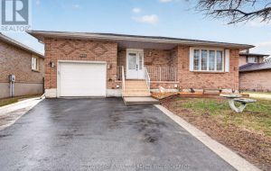 1080 PALMERSTON CRESCENT