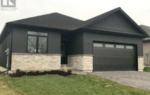 60 SUMMIT (LOT 24) CRESCENT