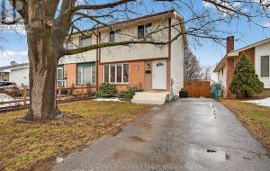 759 SOMERSET CRESCENT