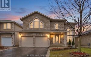 402 CAVENDISH CRESCENT