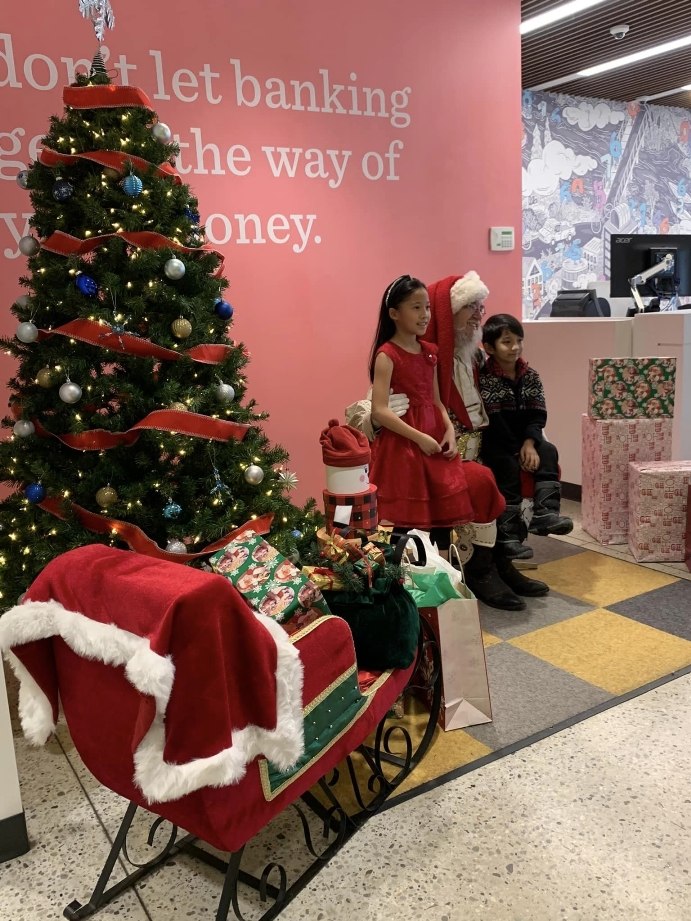 2022 Santa Meet and Greet for the Evanston, Calgary Community