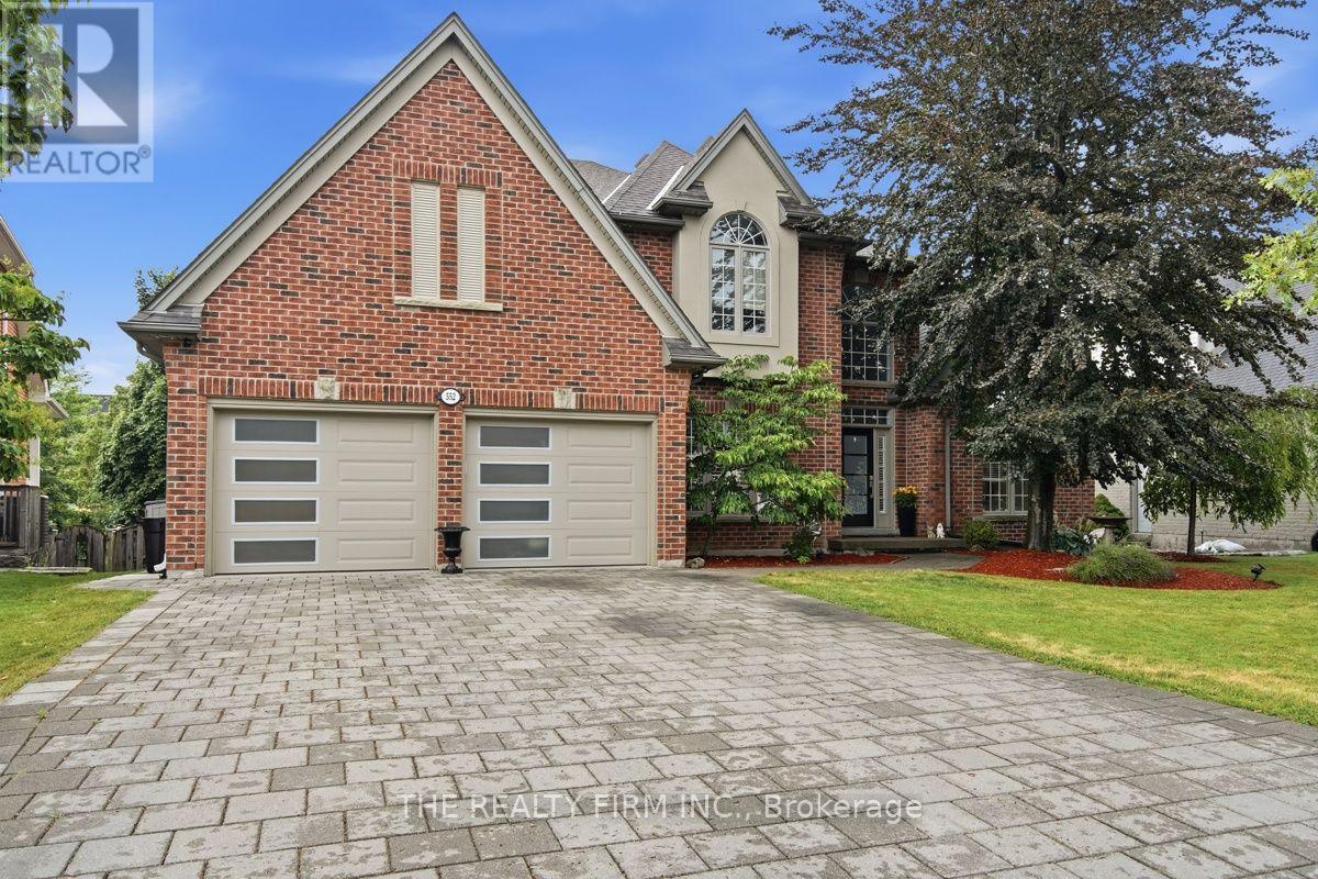 552 MCGARRELL PLACE, London North (North R)