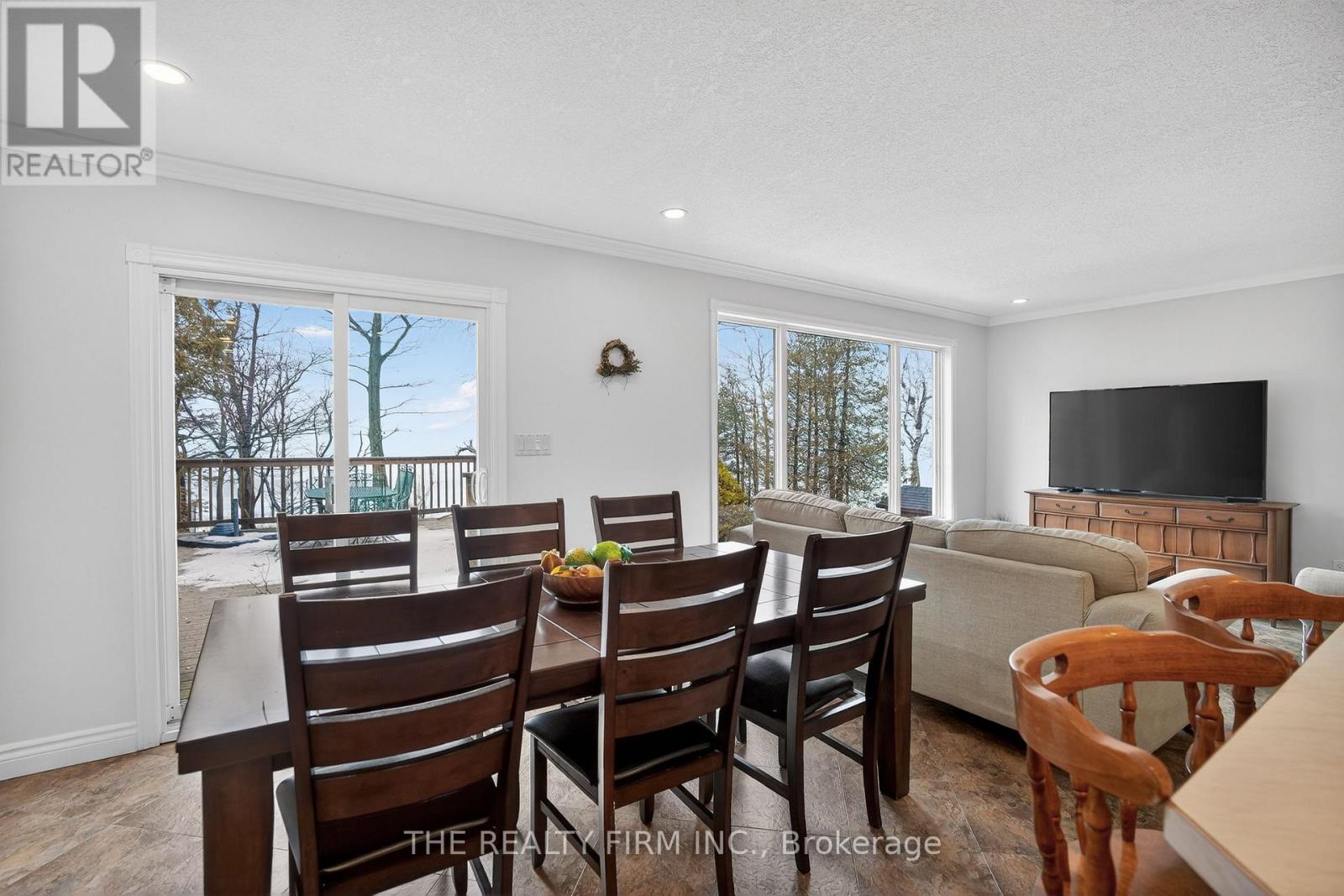 For Sale: Wake up to sparkling water views! , ON | 4 Bed, 3 Bath House for $295,000. See 26 photos!