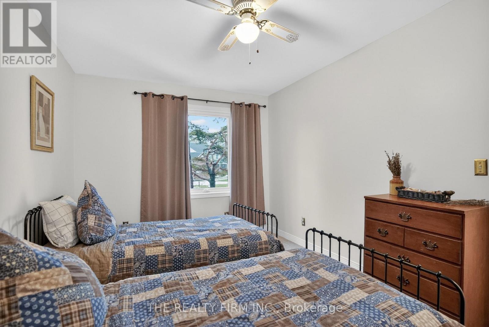 For Sale: Wake up to sparkling water views! , ON | 4 Bed, 3 Bath House for $295,000. See 26 photos!