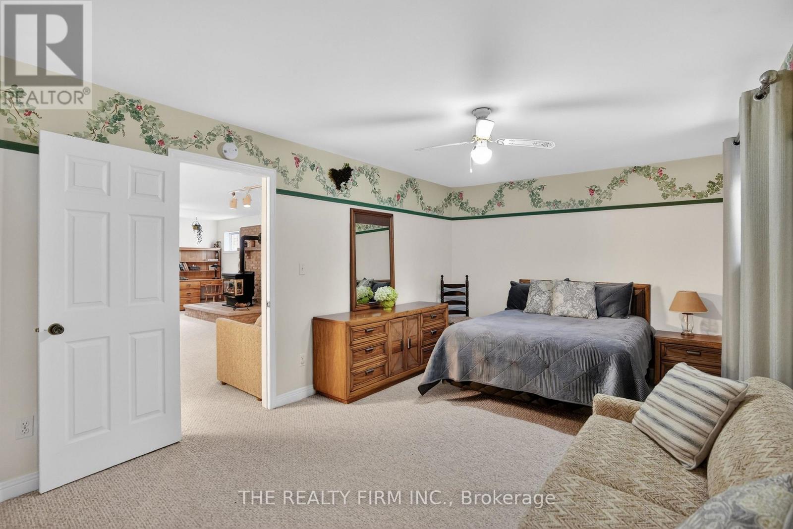 For Sale: Wake up to sparkling water views! , ON | 4 Bed, 3 Bath House for $295,000. See 26 photos!