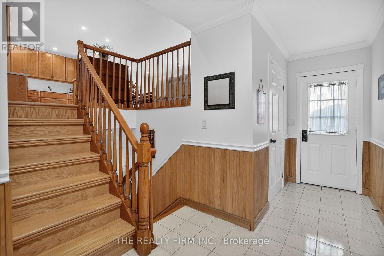 For Sale: Wake up to sparkling water views! , ON | 4 Bed, 3 Bath House for $295,000. See 26 photos!
