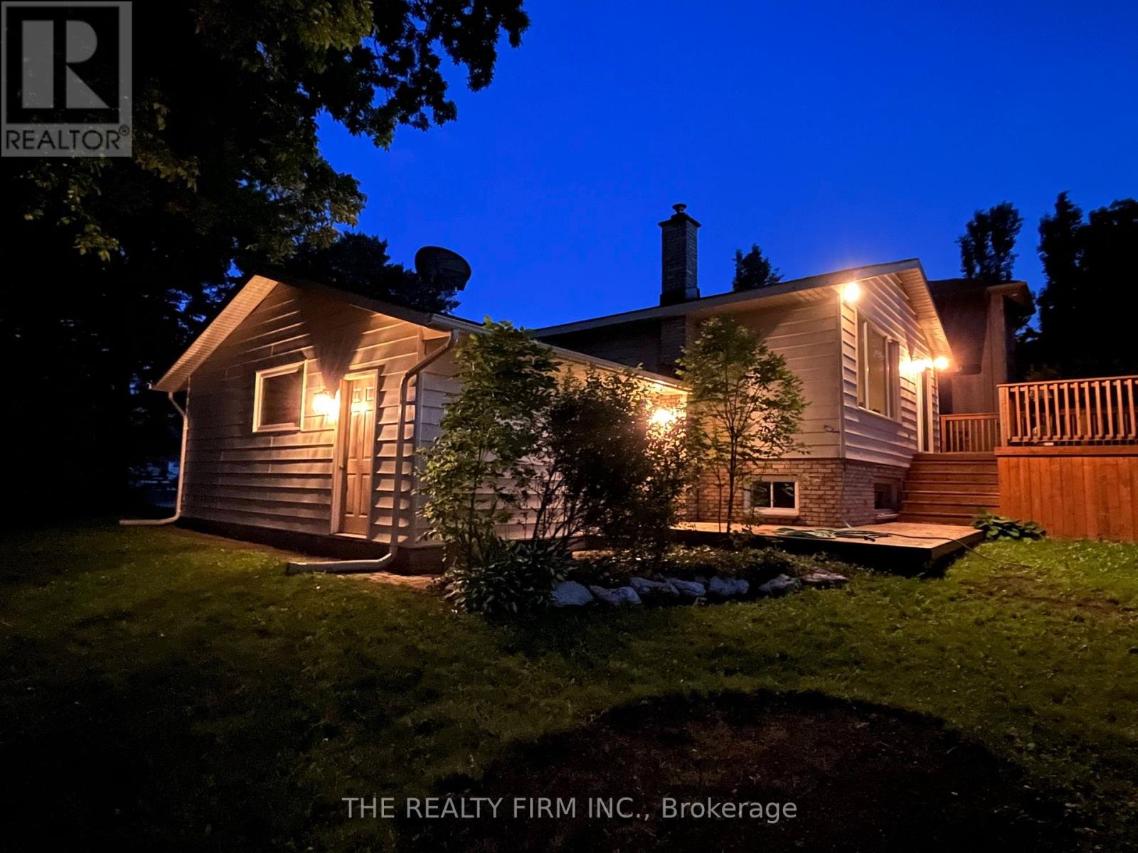 For Sale: Wake up to sparkling water views! , ON | 4 Bed, 3 Bath House for $295,000. See 26 photos!