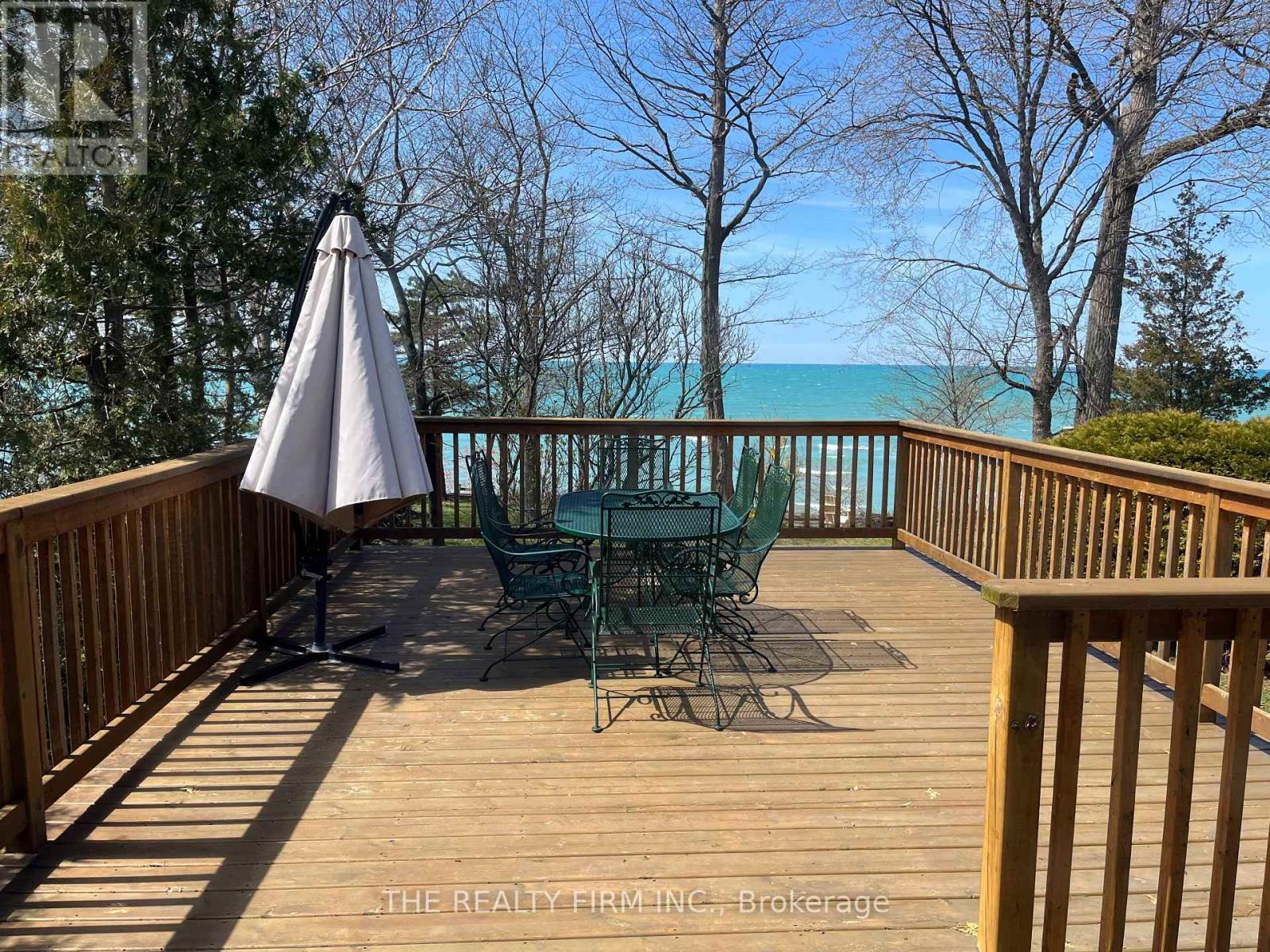 For Sale: Wake up to sparkling water views! , ON | 4 Bed, 3 Bath House for $295,000. See 26 photos!