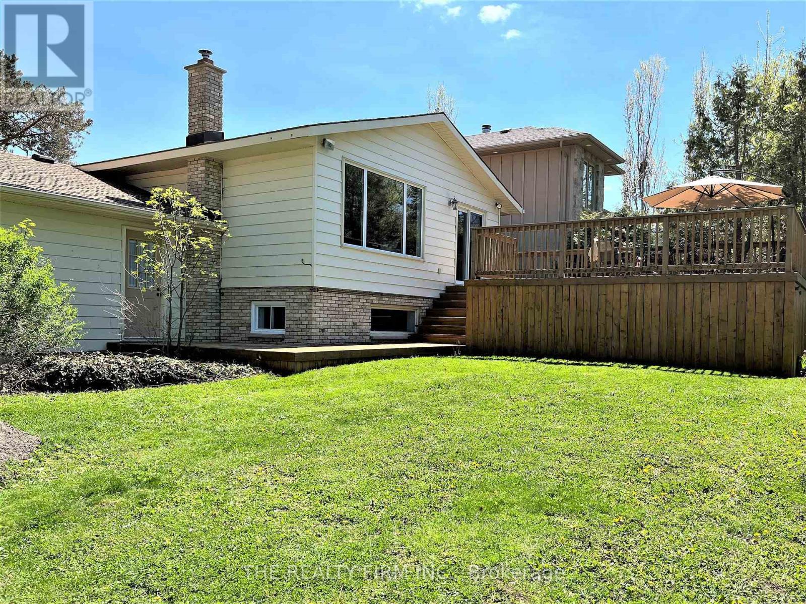 For Sale: Wake up to sparkling water views! , ON | 4 Bed, 3 Bath House for $295,000. See 26 photos!