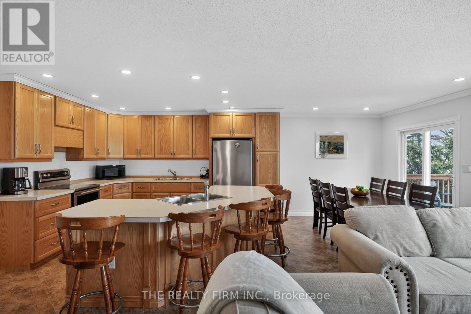 For Sale: Wake up to sparkling water views! , ON | 4 Bed, 3 Bath House for $295,000. See 26 photos!