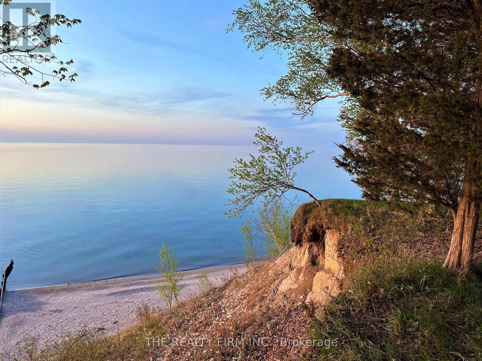 For Sale: Wake up to sparkling water views! , ON | 4 Bed, 3 Bath House for $295,000. See 26 photos!