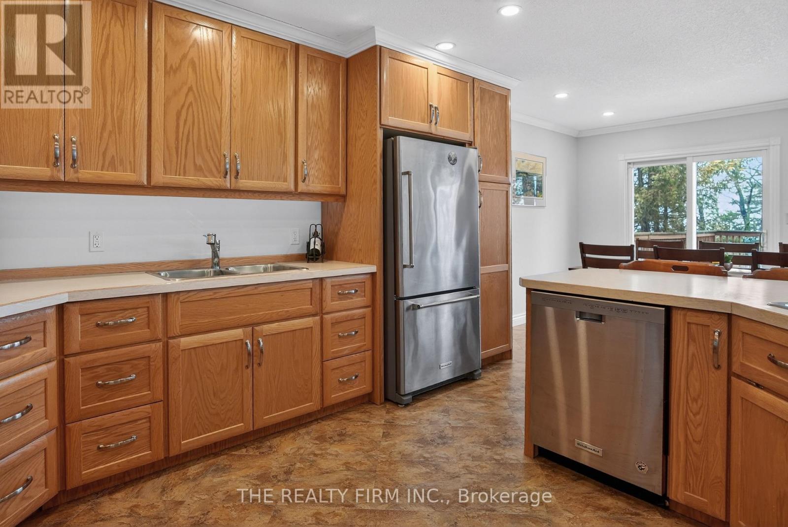 For Sale: Wake up to sparkling water views! , ON | 4 Bed, 3 Bath House for $295,000. See 26 photos!