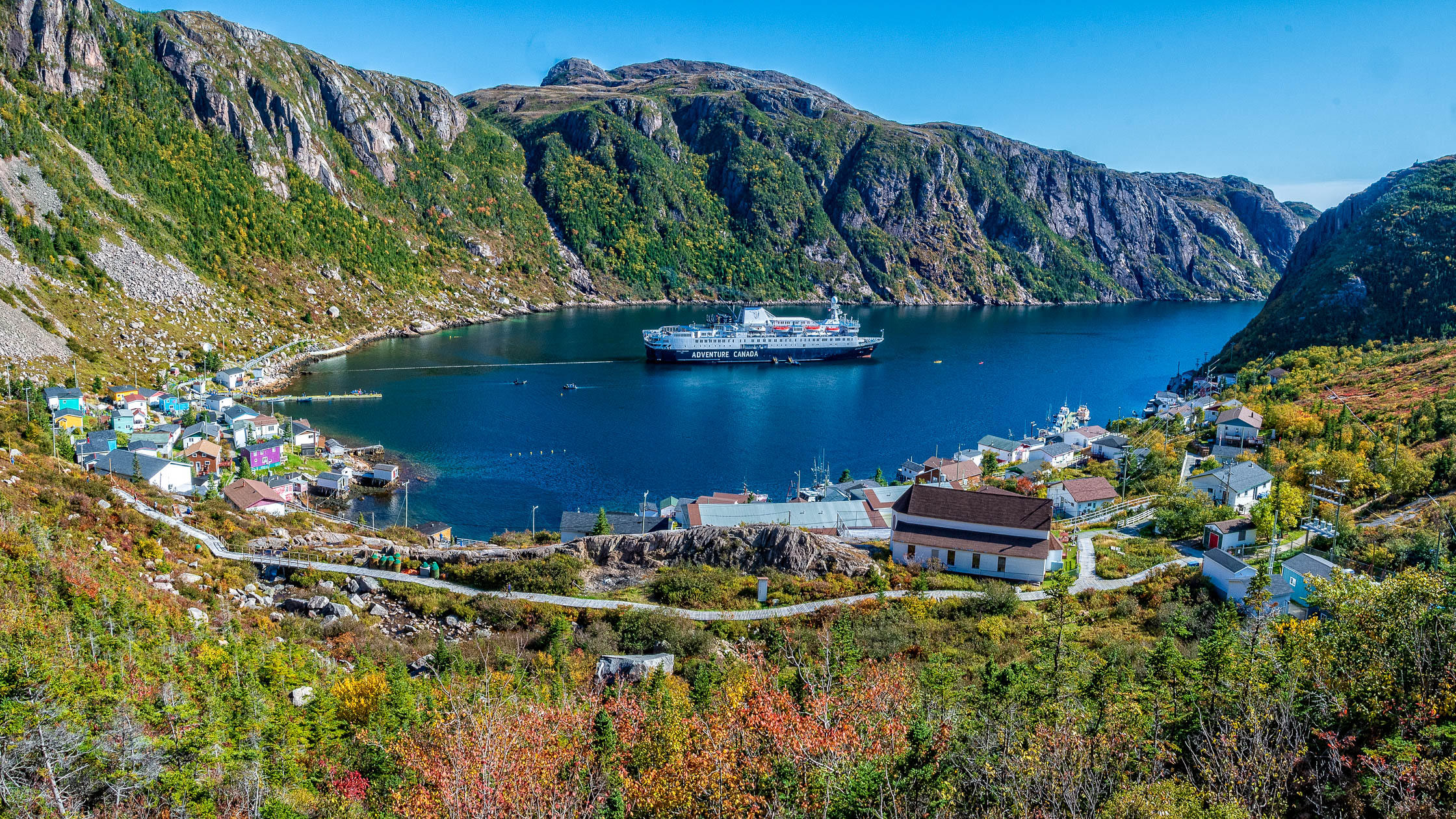 Francois, Newfoundland: Small Town, Big Spirit