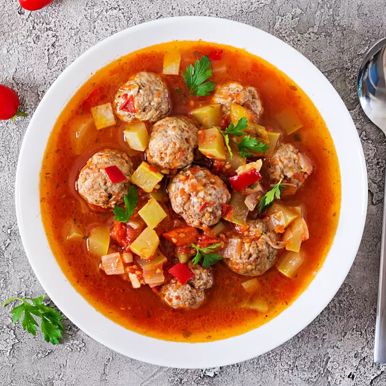 Minestrone aux boulettes de veau
