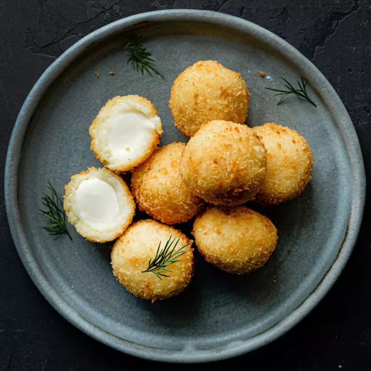6 bouchées de chèvre croustillantes, miel d'Anicet épicé