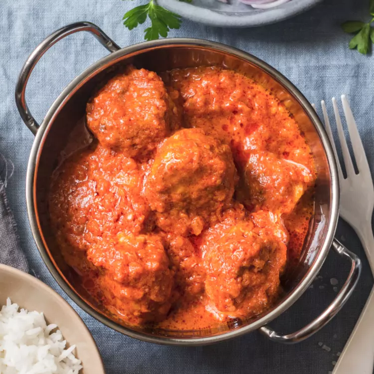 Boulettes de veau parmigiana, sauce rosée, scoubidous et brocoli (copie 4862)