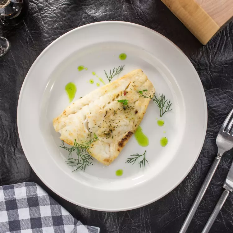2 filets de loup de mer, sauce vierge aux artichauts