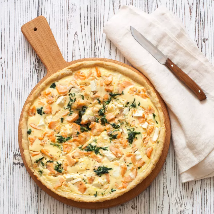 Quiche au saumon fumé et asperges
