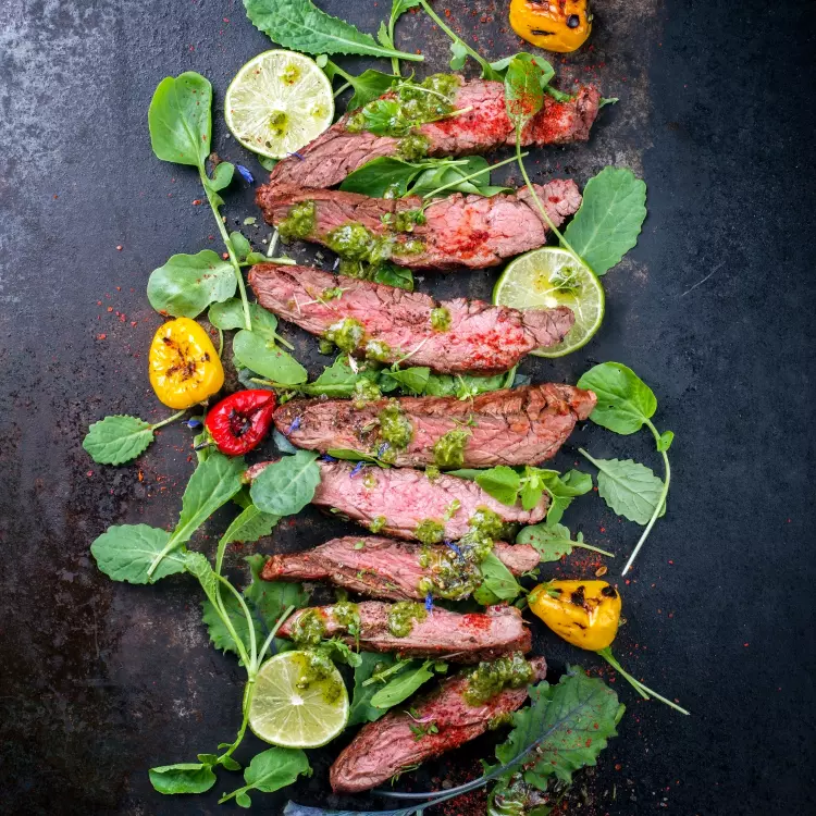 2 steaks de bœuf à la coréenne, salade de quinoa, pickle de légumes