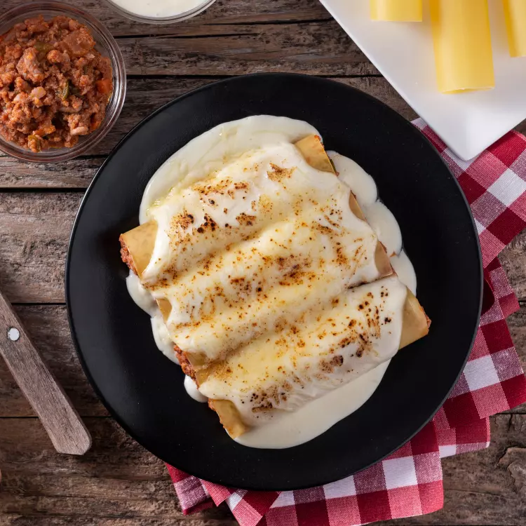 Cannellonis bolognaise, béchamel et cheddar de l'Île-aux-grues