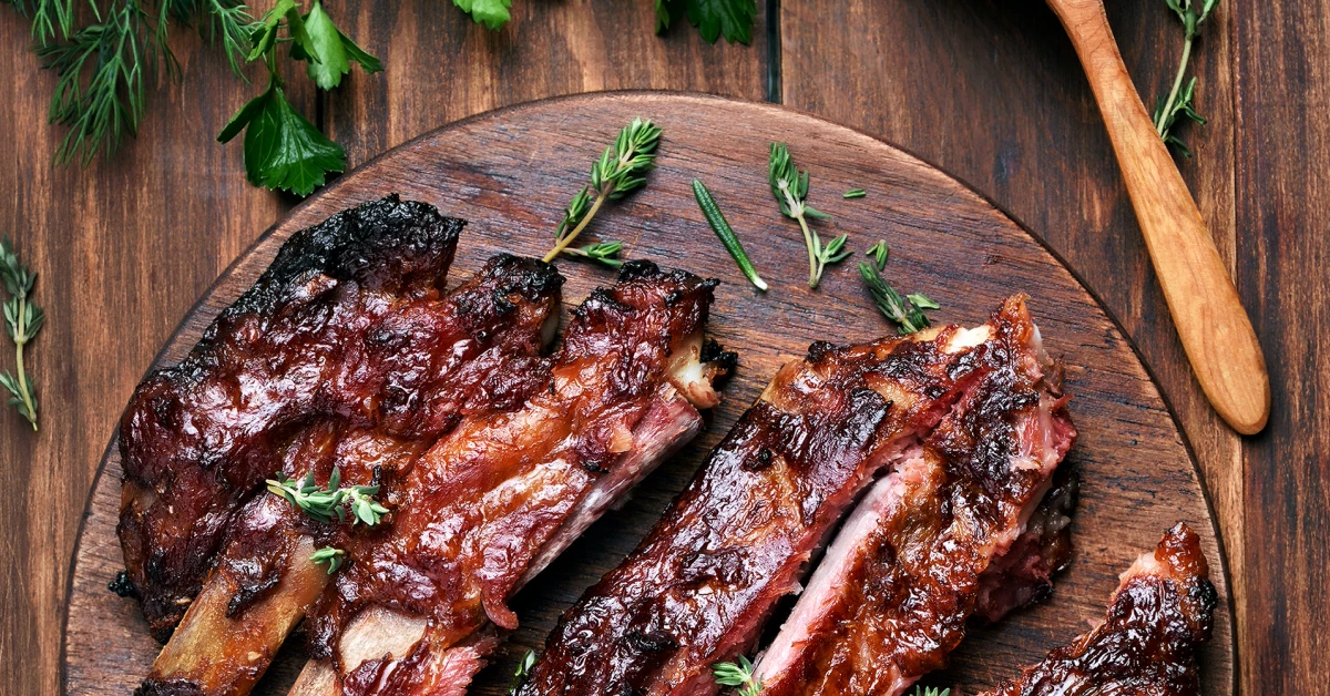 Côte levée entière, sauce BBQ au sriracha Antoine.ca Côte levée entière, sauce BBQ au sriracha Antoine.ca