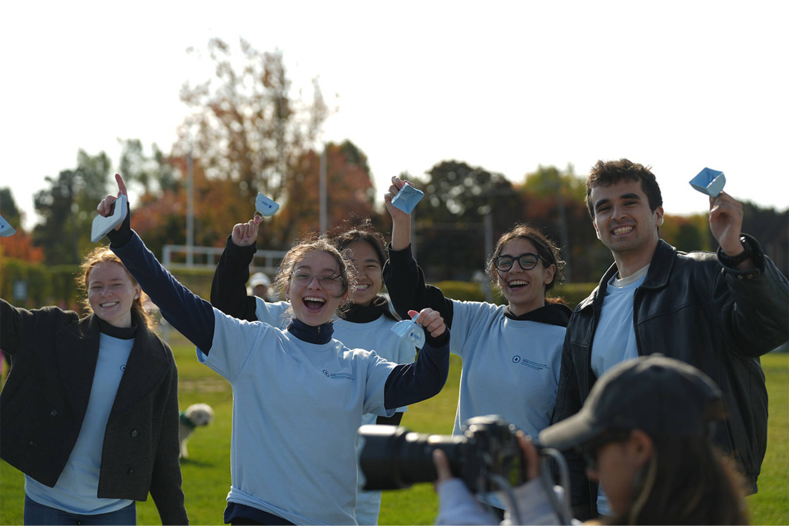 2 AA06532 0001 2 AA06369