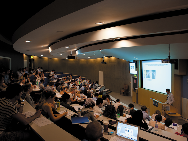 Blending Gagne’s Instructional Model with Peyton’s Approach to Design an Introductory Bioinformatics Lesson Plan for Medical Students: Proof-of-Concept Study Blending Gagne’s Instructional Model with Peyton’s Approach to Design an Introductory Bioinformatics Lesson Plan for Medical Students: Proof-of-Concept Study