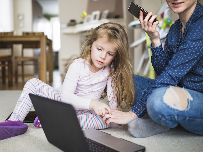 Social Media Content About Children’s Pain and Sleep: Content and Network Analysis Social Media Content About Children’s Pain and Sleep: Content and Network Analysis