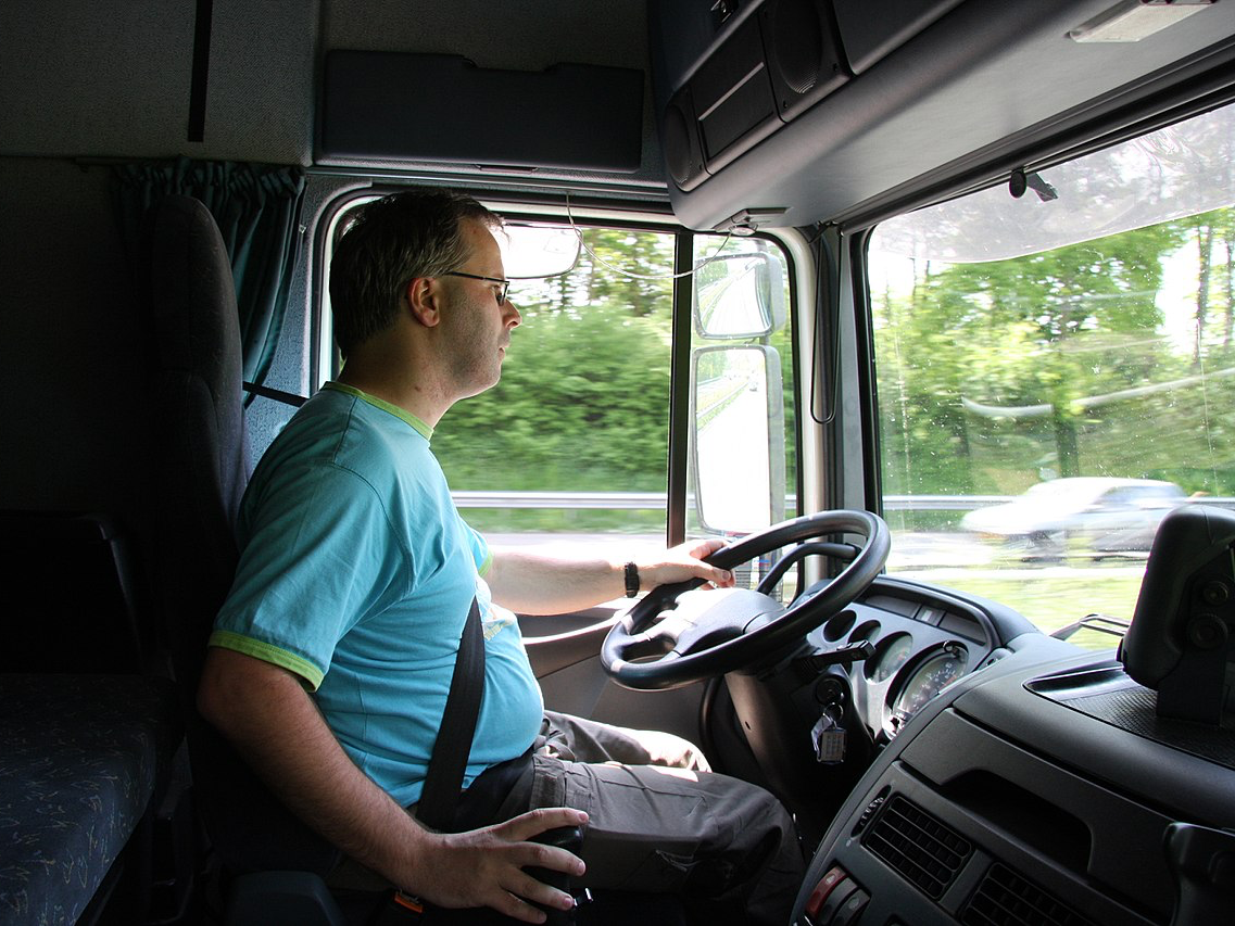 Using Facebook for Health Promotion in “Hard-to-Reach” Truck Drivers: Qualitative Analysis Using Facebook for Health Promotion in “Hard-to-Reach” Truck Drivers: Qualitative Analysis
