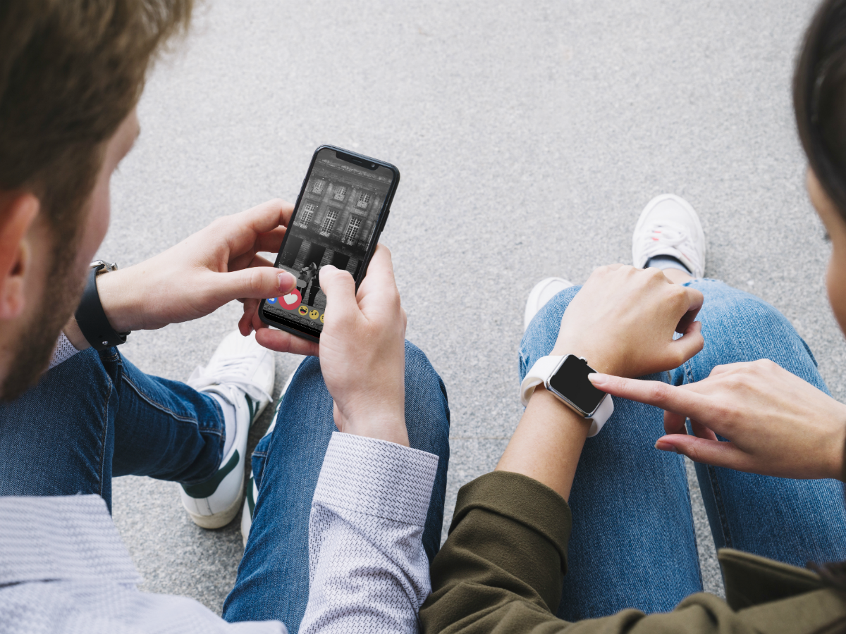 Health Care Provider Perceptions of Consumer-Grade Devices and Apps for Tracking Health: A Pilot Study Health Care Provider Perceptions of Consumer-Grade Devices and Apps for Tracking Health: A Pilot Study