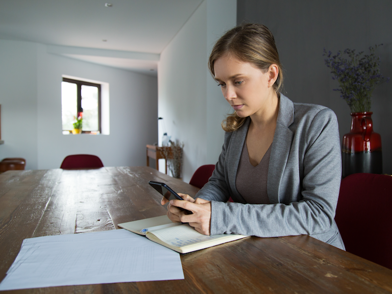 Utilization of Patient-Generated Data Collected Through Mobile Devices: Insights From a Survey on Attitudes Toward Mobile Self-Monitoring and Self-Management Apps for Depression Utilization of Patient-Generated Data Collected Through Mobile Devices: Insights From a Survey on Attitudes Toward Mobile Self-Monitoring and Self-Management Apps for Depression