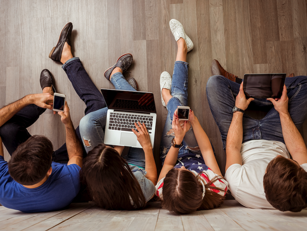 Supported Internet-Delivered Cognitive Behavioral Therapy Programs for Depression, Anxiety, and Stress in University Students: Open, Non-Randomised Trial of Acceptability, Effectiveness, and Satisfaction Supported Internet-Delivered Cognitive Behavioral Therapy Programs for Depression, Anxiety, and Stress in University Students: Open, Non-Randomised Trial of Acceptability, Effectiveness, and Satisfaction