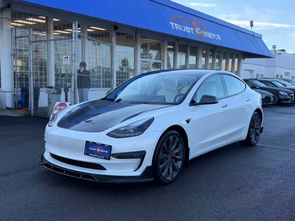 Tesla Model 3 Performance AWD