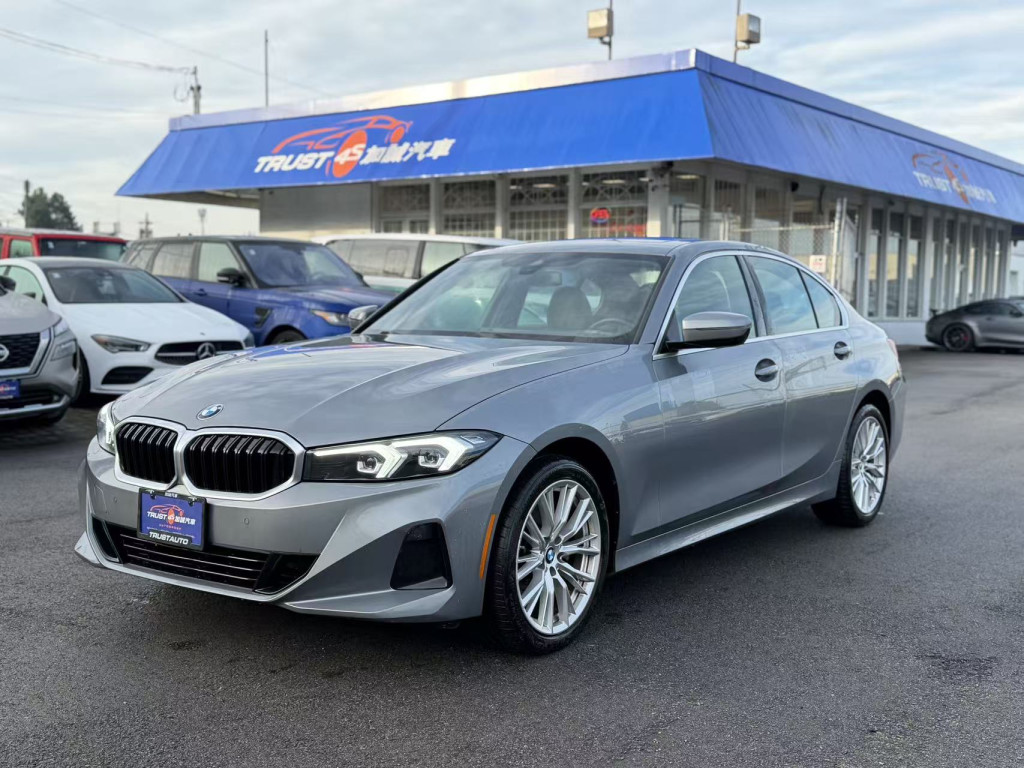 BMW 3 Series 330i xDrive AWD