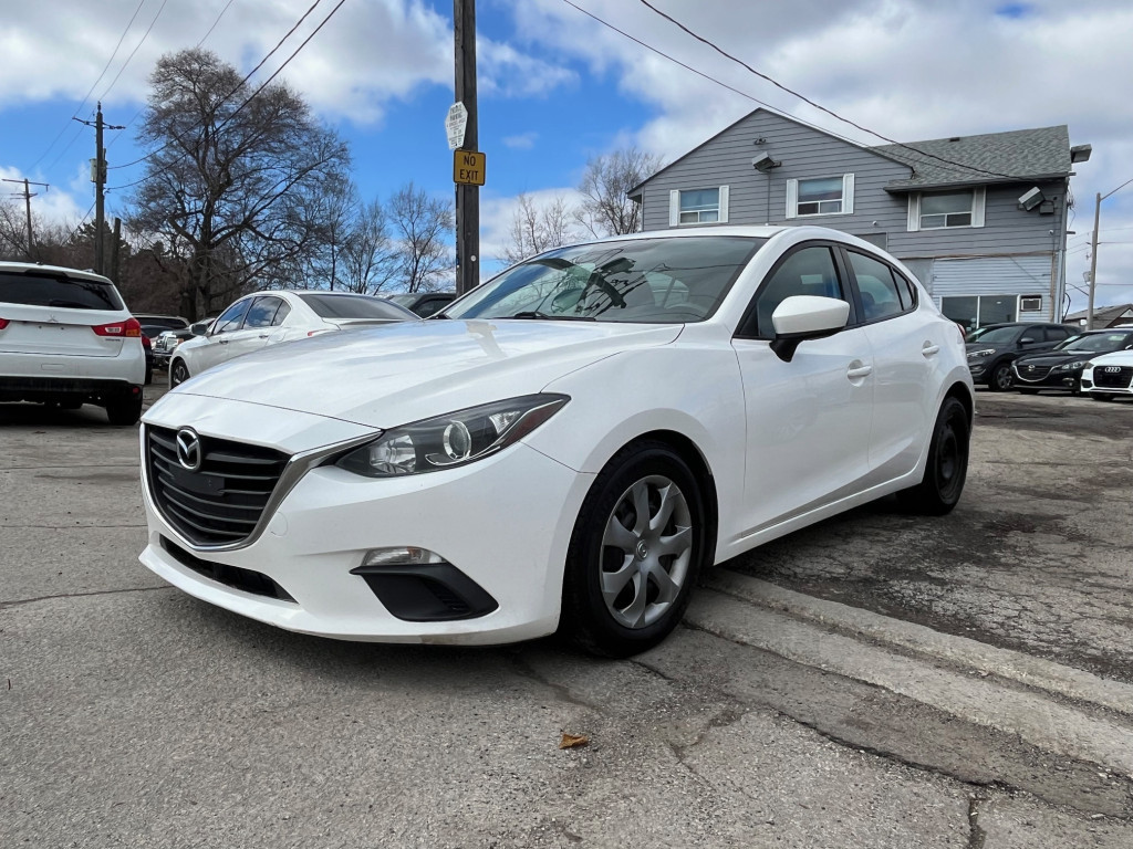 White 2015 Mazda MAZDA3 i Sport Hatchback Hatchback Front-Wheel Drive Automatic