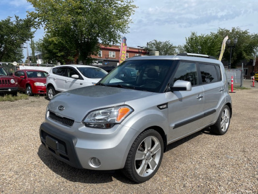 Gray 2011 Kia Soul Wagon Automatic