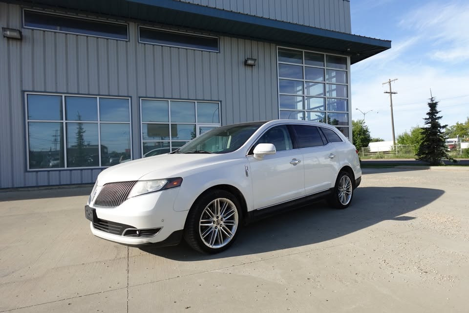 White 2013 Lincoln MKT SUV / Crossover All-Wheel Drive Automatic