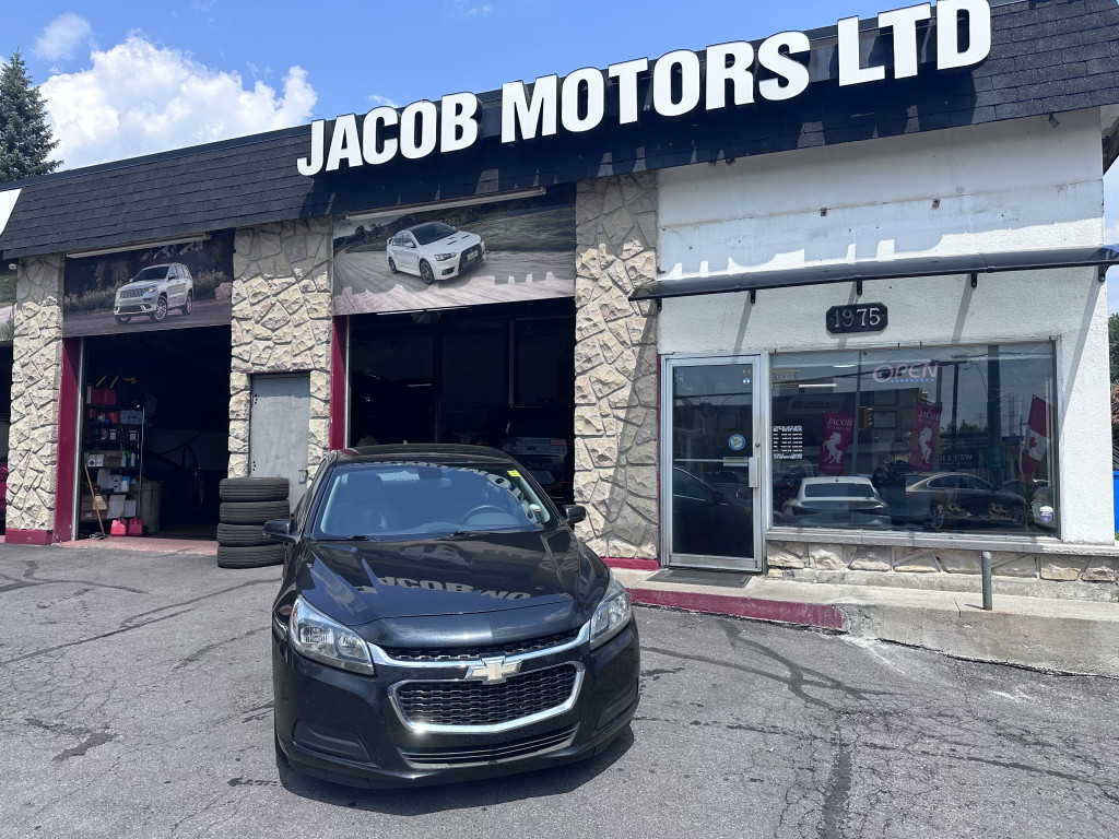 Black 2022 Chevrolet Malibu Sedan Front-Wheel Drive Automatic
