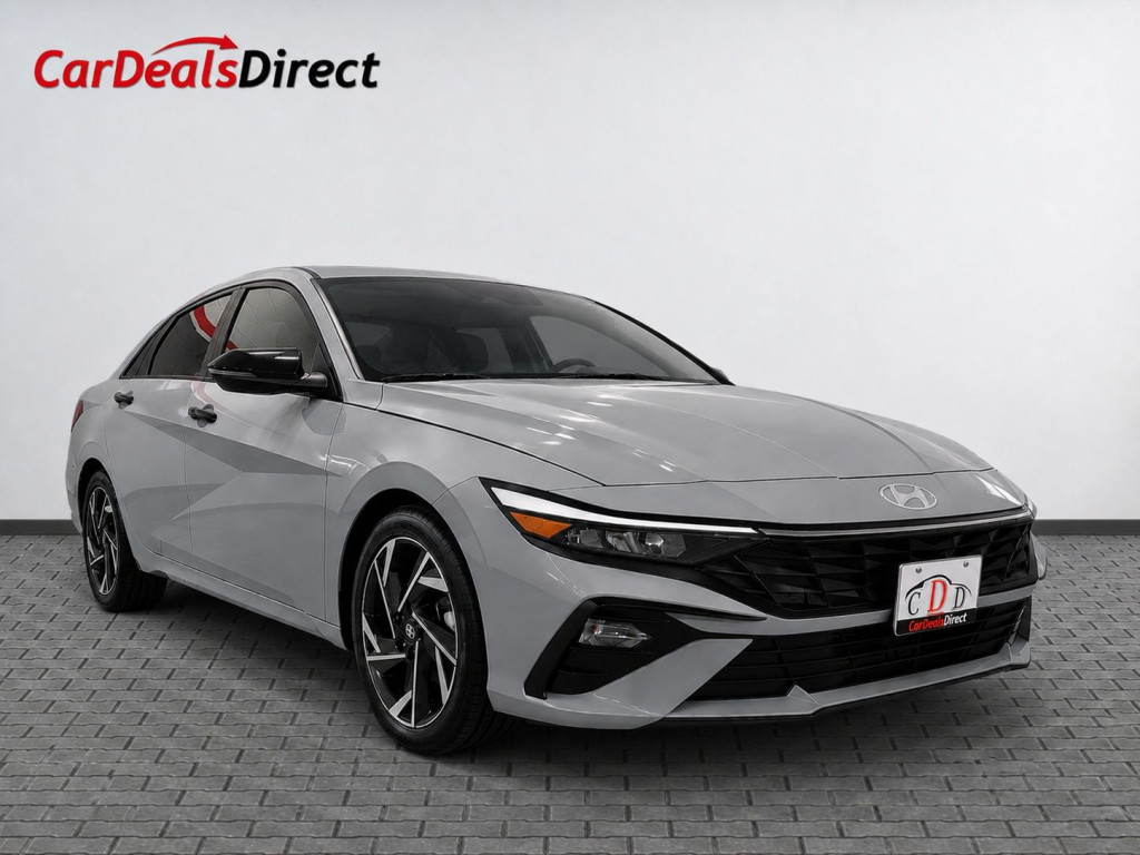 2024 Hyundai Elantra Luxury FWD