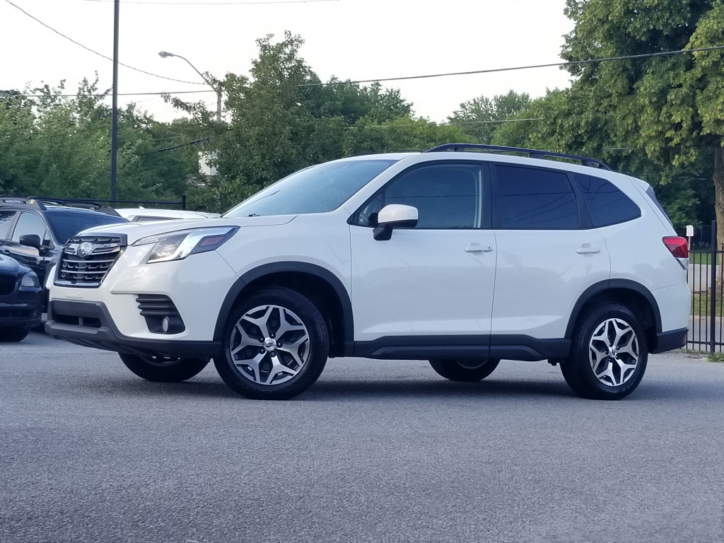 White 2022 Subaru Forester Wagon Continuously Variable Transmission