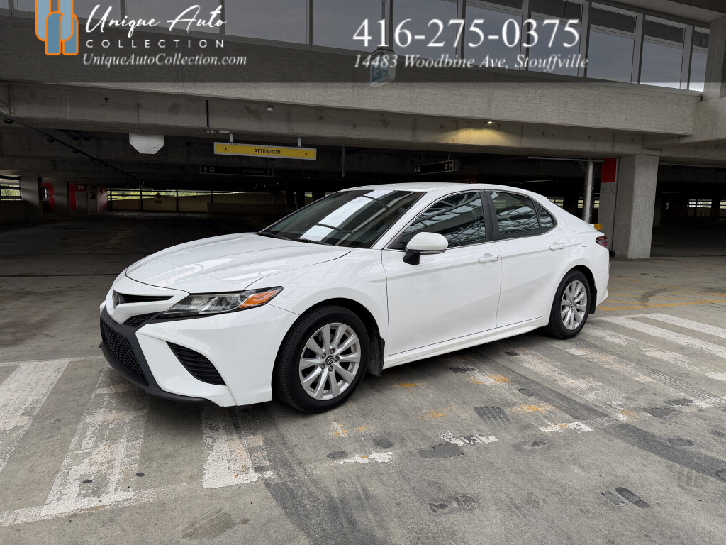 White 2018 Toyota Camry Sedan Front-Wheel Drive Automatic