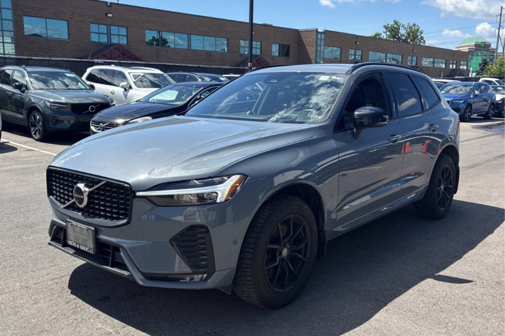 Gray 2022 Volvo XC60 SUV / Crossover All-Wheel Drive Automatic