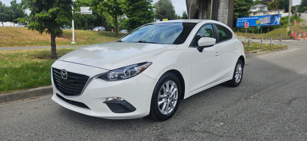 White 2016 Mazda MAZDA3 Hatchback Automatic