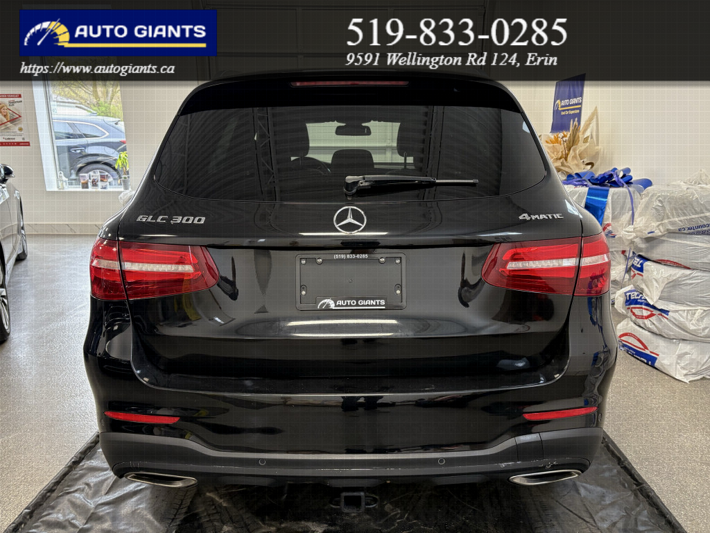 2019 Mercedes-Benz GLC300 4MATIC AMG Package 4MATIC | Leather | Panoramic Roof | Navigation | Camera | No Accidents | Auto Giants — thumbnail 10