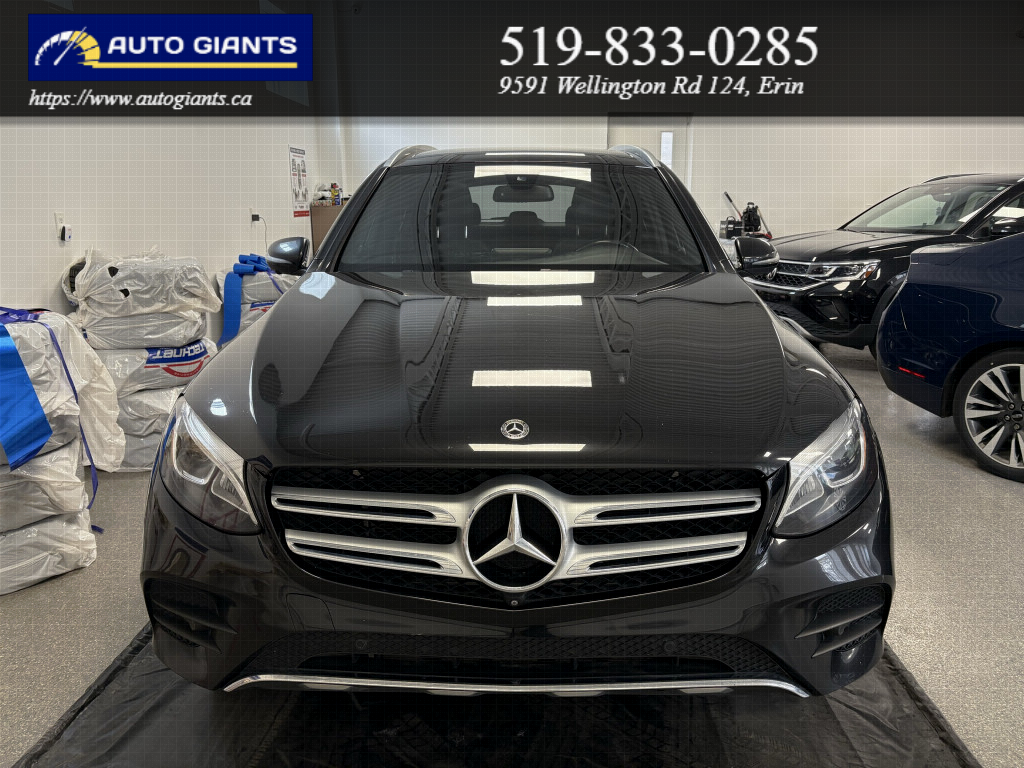2019 Mercedes-Benz GLC300 4MATIC AMG Package 4MATIC | Leather | Panoramic Roof | Navigation | Camera | No Accidents | Auto Giants — thumbnail 18